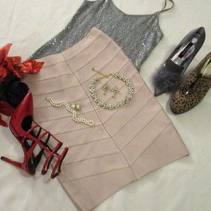 😍😎 HMS – HOT MIAMI STYLE BANDAGE BODY CON PENCIL SKIRT – NWOT 😎😍